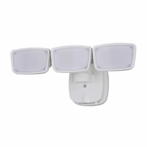 Best Reviews Of Patriot Lighting® Dualux White Led Triple Head Dusk-To-Dawn Outdoor Security Flood Light